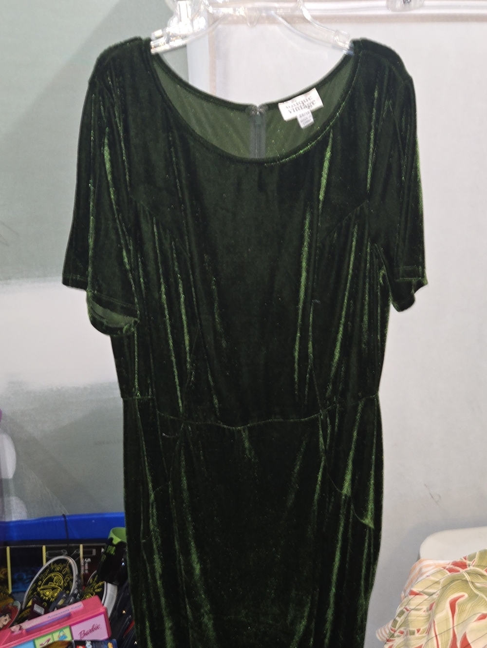 Velvet Short-Sleeve Green Dress